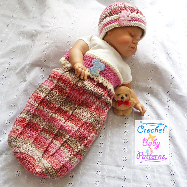 Baby Cuddle pouch and Beanie